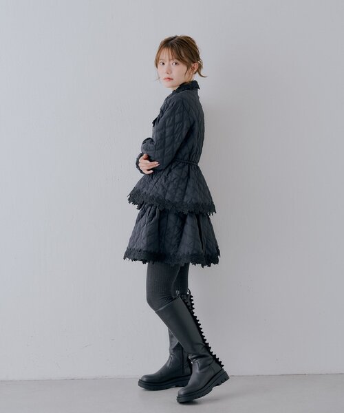 Chico(チコ)の「【SALON by Chico】フラワースカラップキルティングZIPジャケット / セットアップ対応可能(ブルゾン・レディース・ブラック/アイボリー・FREE)」の9枚目の写真