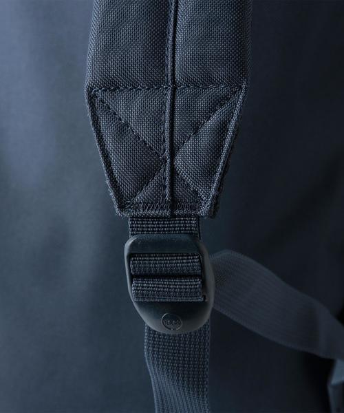 Herschel Supply（ハーシェルサプライ）の「【WEB店舗限定】HERSCHEL クラシック/■HERSCHEL CLASSIC18BP ◆（バックパック/リュック・レディース・ブラック/ライトグレー/ネイビー/ナチュラル/ワイン・FREE）」の10枚目の写真