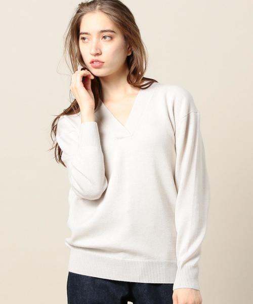 BEAUTY&YOUTH UNITED ARROWS（ビューティーアンドユースユナイテッドアローズ）の「BY 9G ウールVネック ドルマンスリーブニット◆（ニット/セーター・レディース・グレー/ナチュラル/パープル・FREE）」の2枚目の写真