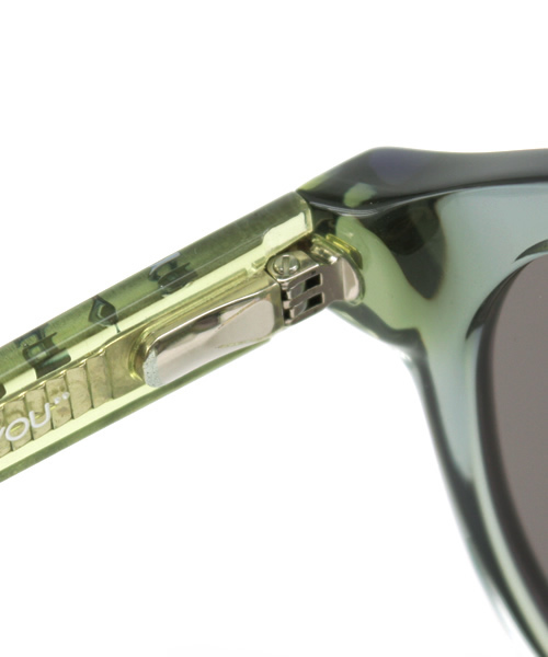 BEAMS（ビームス）の「RAEN / FLOWERS by Alex Knost（サングラス・メンズ・ブラック/ミント/ダークブラウン・ONE SIZE）」の12枚目の写真