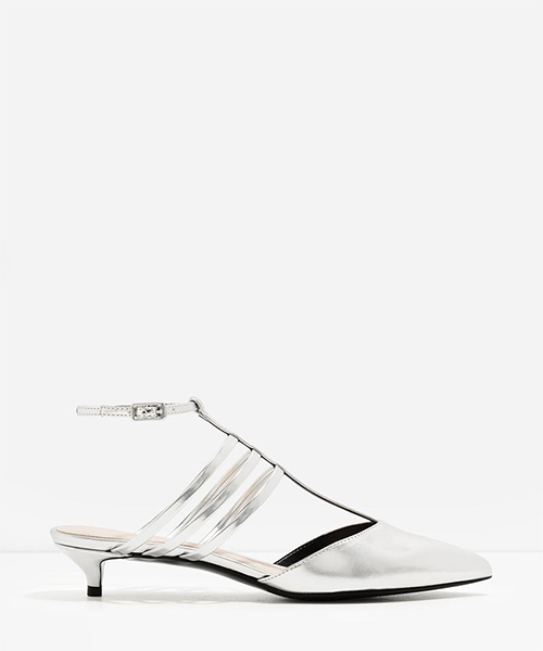 CHARLES & KEITH（チャールズ & キース）の「Tバーストラップパンプス / T-BAR STRAPPY PUMPS（サンダル・レディース・ブラック/シルバー/アイボリー・24.5cm/24cm/23.5cm/23cm）」の10枚目の写真