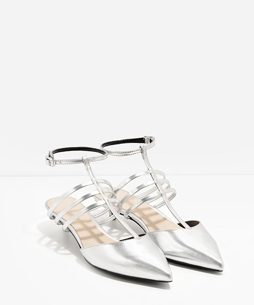 CHARLES & KEITH（チャールズ & キース）の「Tバーストラップパンプス / T-BAR STRAPPY PUMPS（サンダル・レディース・ブラック/シルバー/アイボリー・24.5cm/24cm/23.5cm/23cm）」の11枚目の写真