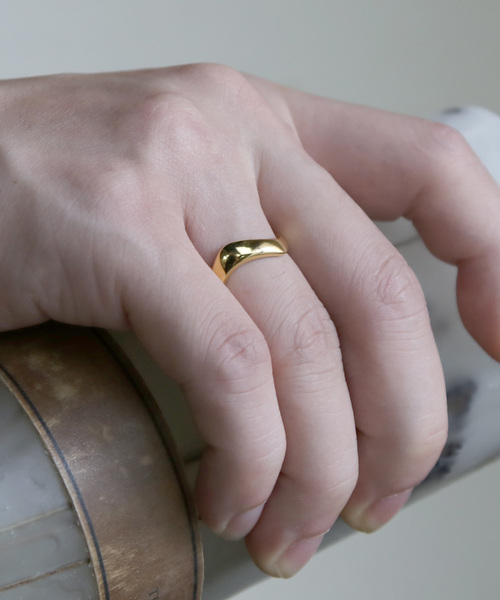 YArKA（ヤーカ）の「【YArKA/ヤーカ】silver925 plane wave ring[uto2]/プレーンウェーブリング（リング・メンズ・シルバー/イエローゴールド/ゴールド・#13/#17/#15/#9/#11/#19/#7/#21）」の3枚目の写真