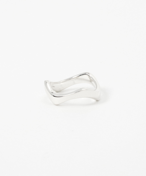 YArKA（ヤーカ）の「【YArKA/ヤーカ】silver925 plane wave ring[uto2]/プレーンウェーブリング（リング・メンズ・シルバー/イエローゴールド/ゴールド・#13/#17/#15/#9/#11/#19/#7/#21）」の7枚目の写真