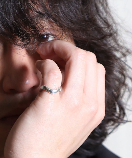YArKA（ヤーカ）の「【YArKA/ヤーカ】silver925 plane wave ring[uto2]/プレーンウェーブリング（リング・メンズ・シルバー/イエローゴールド/ゴールド・#13/#17/#15/#9/#11/#19/#7/#21）」の21枚目の写真