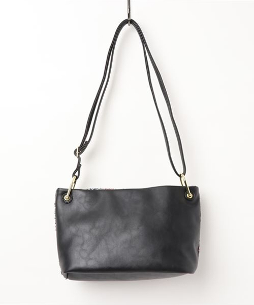 GeeRA（ジーラ）の「ふわもこフェイクファーショルダーバッグ（ハンドバッグ・レディース・ワイン/ベージュ/ブラック系その他/ホワイト系その他・FREE）」の13枚目の写真