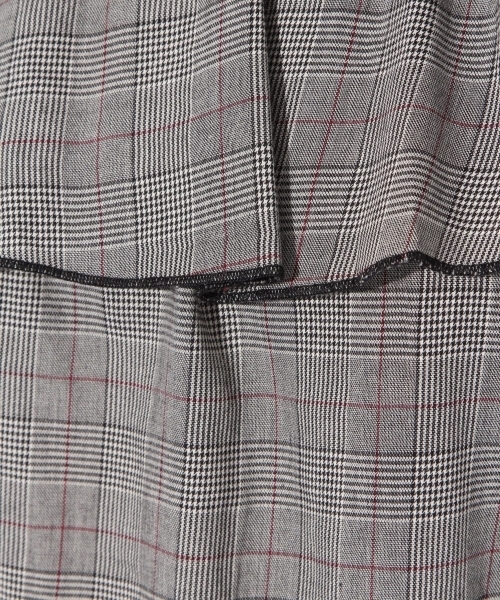 niko and...(ニコアンド)の「チェックフレアブラウス(シャツ/ブラウス・レディース・レッド/イエロー・MEDIUM/LARGE)」の3枚目の写真