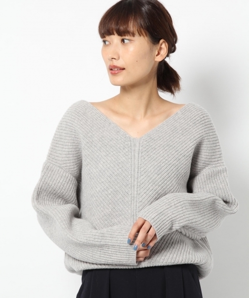 laboratory work（ラボラトリーワーク）の「変形アゼＶプルオーバー（ニット/セーター・レディース・ホワイト/ブラック/ピンク/グレー系その他・MEDIUM）」の4枚目の写真