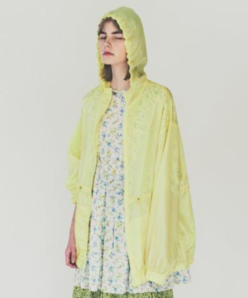 w closet(ダブルクローゼット)の「フード付きトラックジップブルゾン(ブルゾン・レディース・パープル/イエロー/オレンジ・FREE)」の3枚目の写真