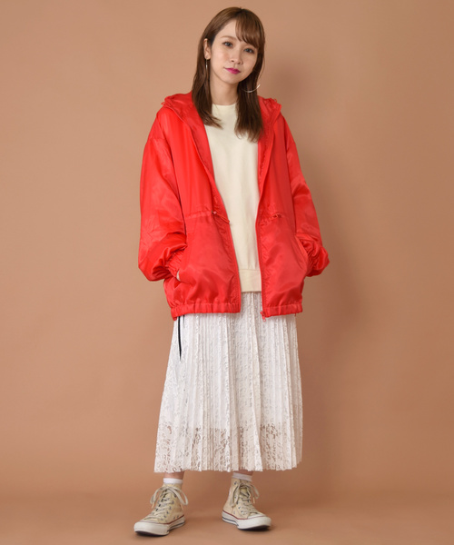 w closet(ダブルクローゼット)の「フード付きトラックジップブルゾン(ブルゾン・レディース・パープル/イエロー/オレンジ・FREE)」の4枚目の写真