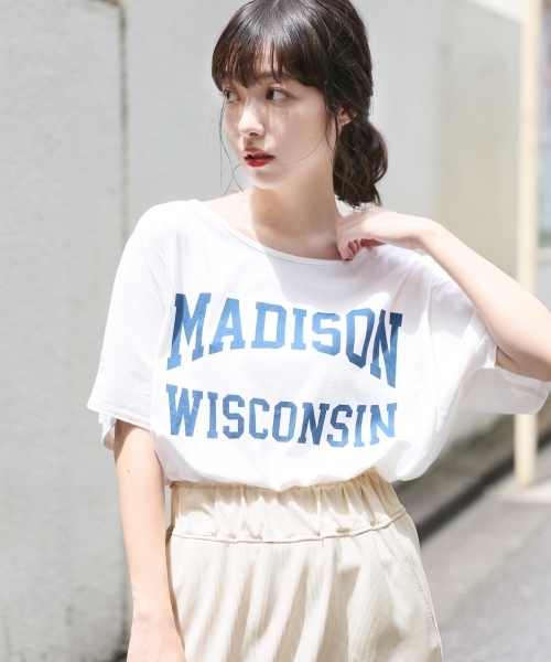 LOWRYS FARM(ローリーズファーム)の「ワイドプリントTシャツ 804240(Tシャツ/カットソー・レディース・ベージュ/ブラウン/グレー/オフホワイト・FREE)」の2枚目の写真