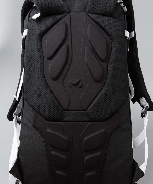 WHITE MOUNTAINEERING（ホワイトマウンテニアリング）の「【White Mountaineering】WM×MILLET BACKPACK（バックパック/リュック・メンズ・ブラック・FREE）」の3枚目の写真