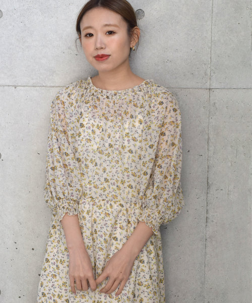 w closet(ダブルクローゼット)の「シアーチェック小花柄ロングワンピース(ワンピース・レディース・グリーン/ブラック/キナリ・FREE)」の7枚目の写真