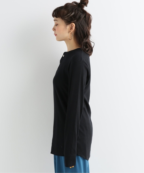HANES(ヘインズ)の「【Hanes】Thermalヘンリーネック ロングスリーブ(Tシャツ/カットソー・レディース・ブラック/アイボリー・LARGE)」の12枚目の写真