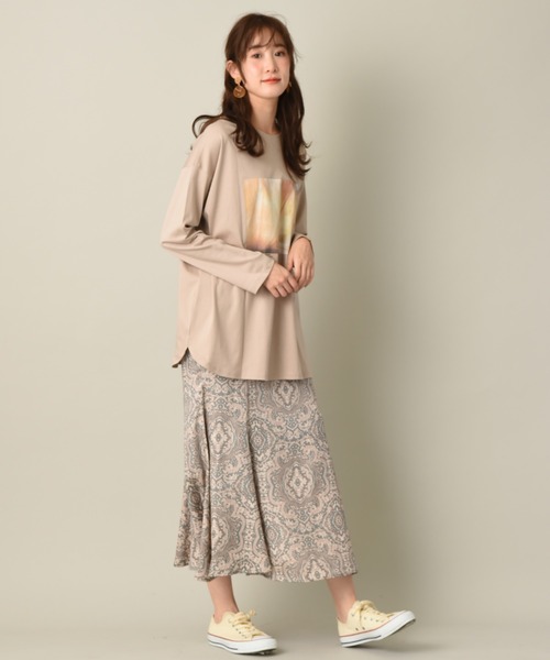 INTERPLANET（インタープラネット）の「シルケットスムース前後２ＷＡＹロゴ転写プリントプルオーバー（Tシャツ/カットソー・レディース・グレイッシュベージュ/オフホワイト・FREE）」の17枚目の写真