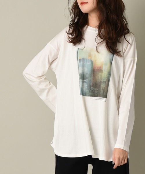 INTERPLANET（インタープラネット）の「シルケットスムース前後２ＷＡＹロゴ転写プリントプルオーバー（Tシャツ/カットソー・レディース・グレイッシュベージュ/オフホワイト・FREE）」の13枚目の写真