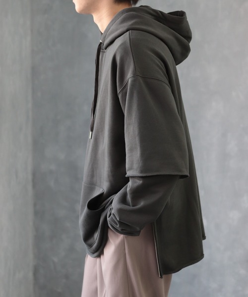 CREARE -LINO-（クレアーレリノ）の「サイドZIPレイヤードBIGパーカー（パーカー・メンズ・ブラック/ブラウン/チャコールグレー・M/L）」の10枚目の写真