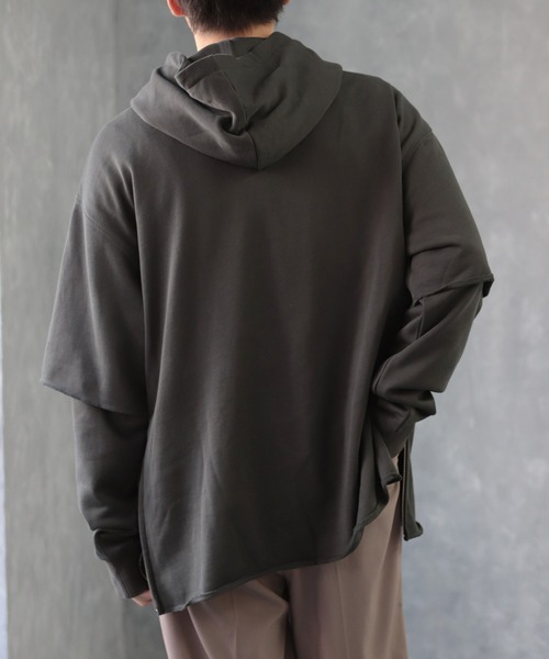 CREARE -LINO-（クレアーレリノ）の「サイドZIPレイヤードBIGパーカー（パーカー・メンズ・ブラック/ブラウン/チャコールグレー・M/L）」の11枚目の写真