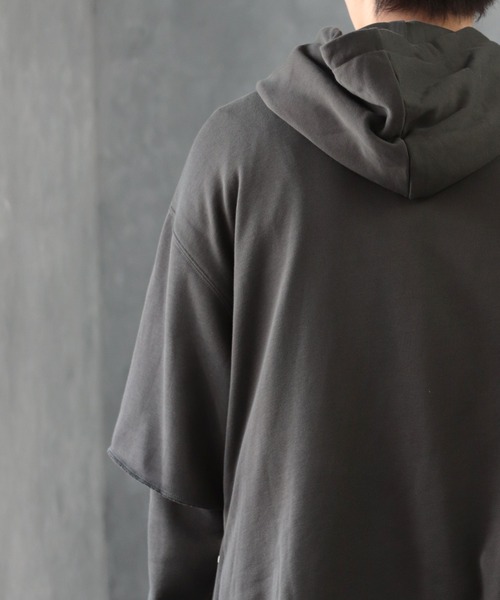 CREARE -LINO-（クレアーレリノ）の「サイドZIPレイヤードBIGパーカー（パーカー・メンズ・ブラック/ブラウン/チャコールグレー・M/L）」の15枚目の写真