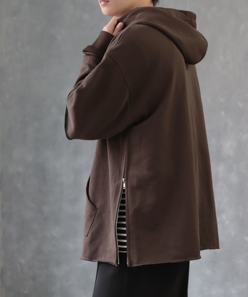 CREARE -LINO-（クレアーレリノ）の「サイドZIPレイヤードBIGパーカー（パーカー・メンズ・ブラック/ブラウン/チャコールグレー・M/L）」の16枚目の写真