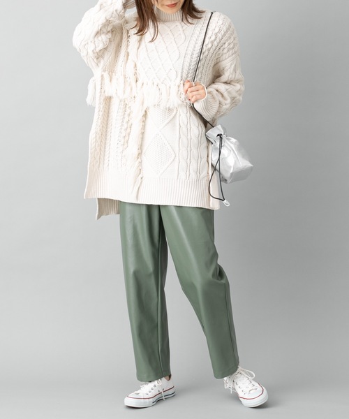 prose verse（プロズヴェール）の「エコレザーテーパードパンツ 美シルエット バックウエストゴム仕様（その他パンツ・レディース・カーキ/アイボリー/ブラウン/イエロー・ﾌﾘ-）」の11枚目の写真