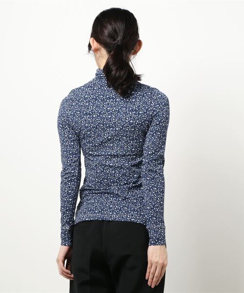 ZOY（ゾーイ）の「《ZOY》WOMEN タイポグラフィープリント 長袖タートルネック インナー（Tシャツ/カットソー・レディース・グレー/ネイビー/パープル系その他・36）」の5枚目の写真