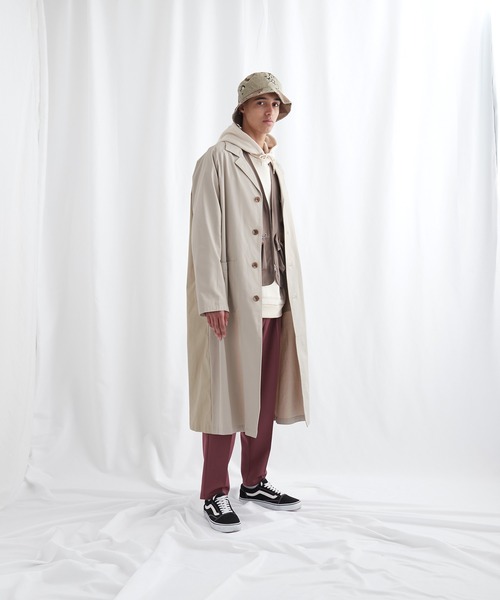 EMMA CLOTHES(エマクローズ)の「マルチファブリック 背面切替 オーバーサイズスプリングコート【EMMA CLOTHES/エマクローズ】(チェスターコート・メンズ・アイボリー/ライトグレー・FREE)」の3枚目の写真