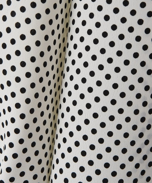 RAW FUDGE（ローファッジ）の「フリル配色ドットブラウス（シャツ/ブラウス・レディース・ブラック/ネイビー/オフホワイト・M）」の17枚目の写真