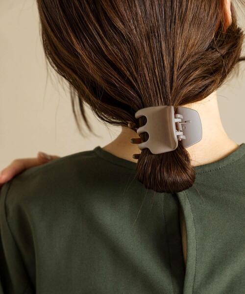 SMELLY(スメリー)の「マットカラーバンス(バレッタ/ヘアクリップ・レディース・ネイビー/モカ・-)」の18枚目の写真