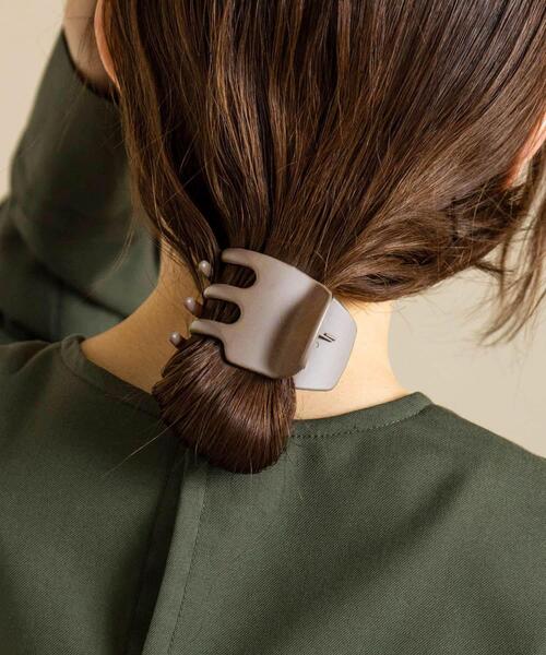 SMELLY(スメリー)の「マットカラーバンス(バレッタ/ヘアクリップ・レディース・ネイビー/モカ・-)」の19枚目の写真