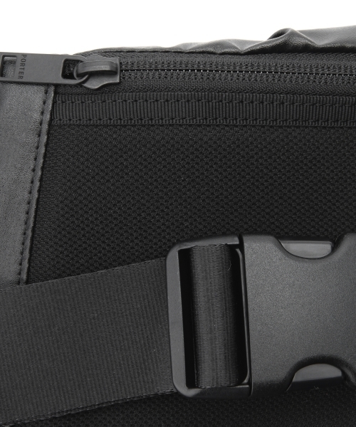PORTER(ポーター)の「PORTER TACTICAL WAIST BAG SMALL <B印 YOSHIDA SELECT>(ボディバッグ/ウエストポーチ・メンズ・ブラック・ONE SIZE)」の8枚目の写真