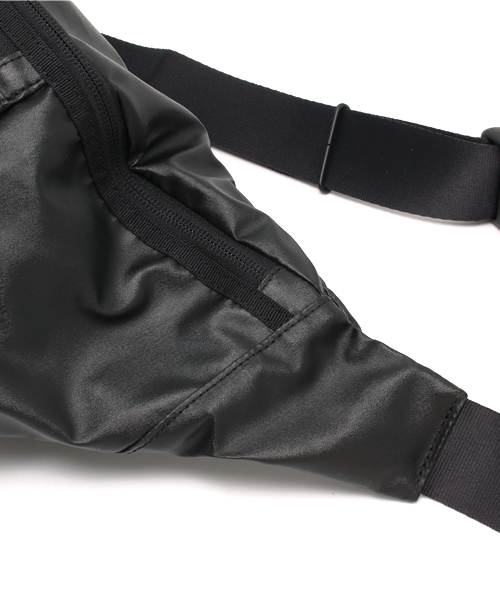 PORTER(ポーター)の「PORTER TACTICAL WAIST BAG SMALL <B印 YOSHIDA SELECT>(ボディバッグ/ウエストポーチ・メンズ・ブラック・ONE SIZE)」の6枚目の写真
