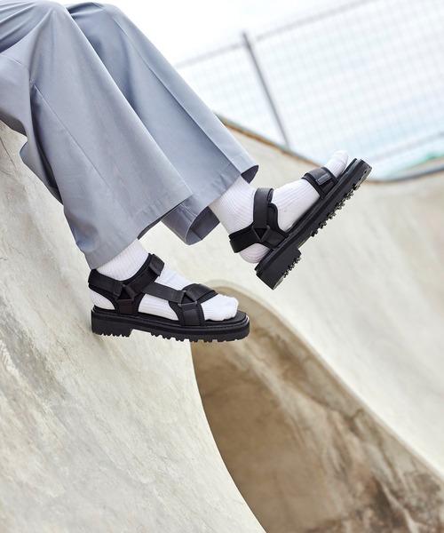 act'm（アクトム）の「act'm ストラップ付き ブラックベルトスポーツサンダル（サンダル・メンズ・ブラック/ブラック系その他・40/38/39/41/42/43）」の14枚目の写真