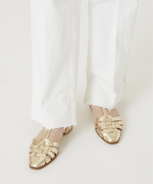 LE TALON（ルタロン）の「スクエアメッシュTストラップフラット