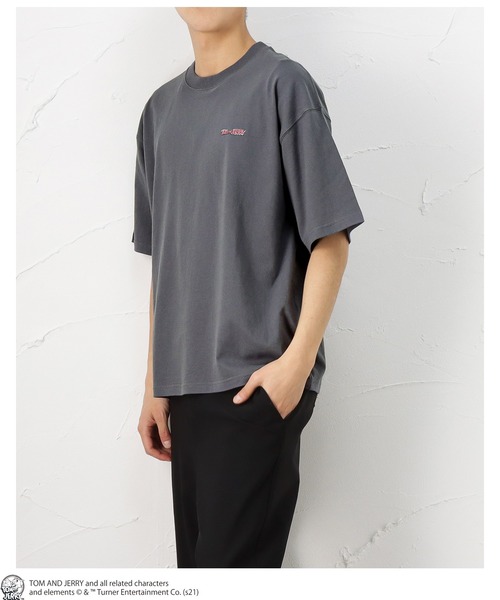 Mac-House（マックハウス）の「Tom and Jerry バックフォト 半袖Tシャツ（Tシャツ/カットソー・メンズ・ホワイト/ベージュ/グレー・L/XL/M）」の4枚目の写真