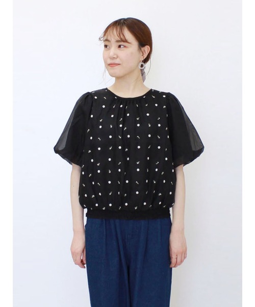 オーガンジー花刺繍ブラウス