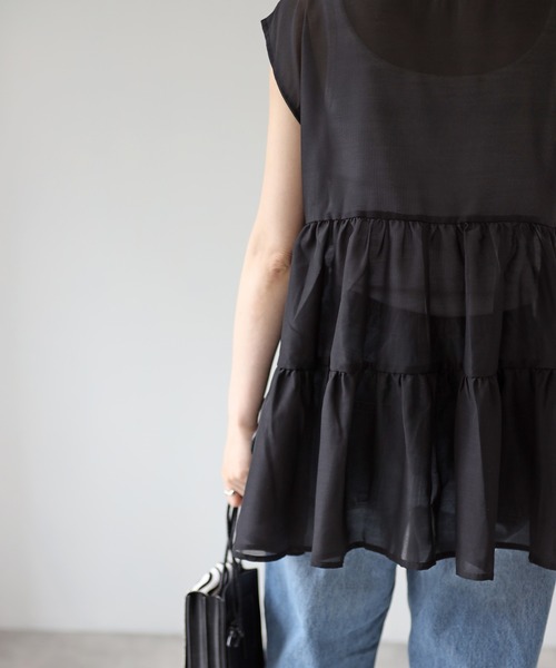 4youstory（フォーユーストーリー）の「シアーブラウスフレンチスリーブ（シャツ/ブラウス・レディース・ブラック/オフホワイト/グレイッシュベージュ・MEDIUM）」の14枚目の写真