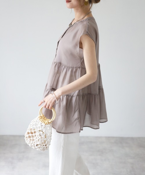 4youstory（フォーユーストーリー）の「シアーブラウスフレンチスリーブ（シャツ/ブラウス・レディース・ブラック/オフホワイト/グレイッシュベージュ・MEDIUM）」の19枚目の写真