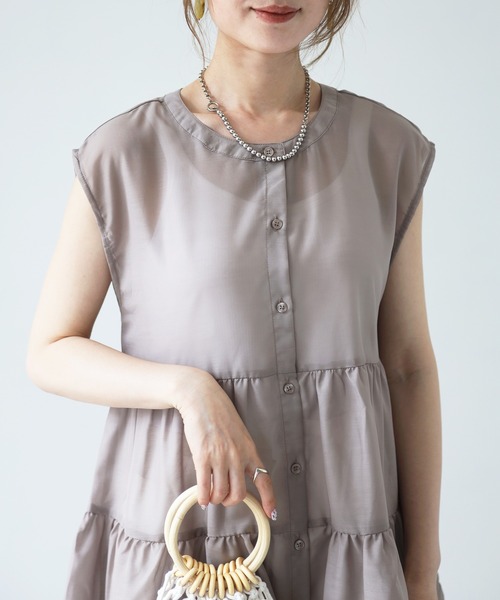 4youstory（フォーユーストーリー）の「シアーブラウスフレンチスリーブ（シャツ/ブラウス・レディース・ブラック/オフホワイト/グレイッシュベージュ・MEDIUM）」の20枚目の写真