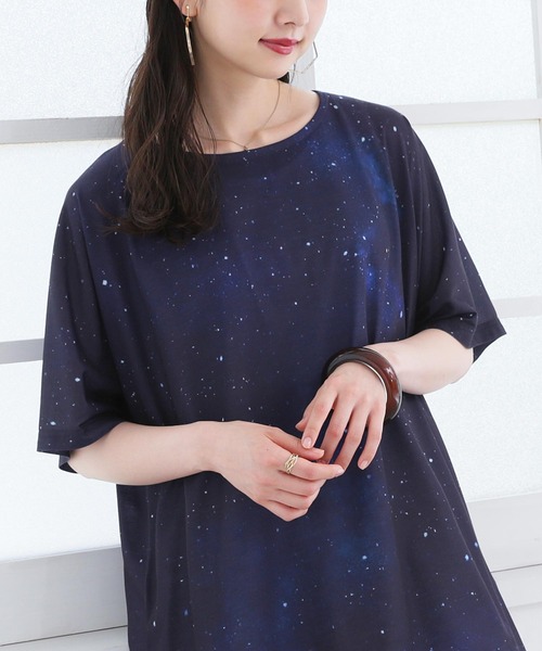 n'OrLABEL(ノアールレーベル)の「『コスモ柄プリントTシャツ』(Tシャツ/カットソー・レディース・ネイビー・FREE)」の9枚目の写真