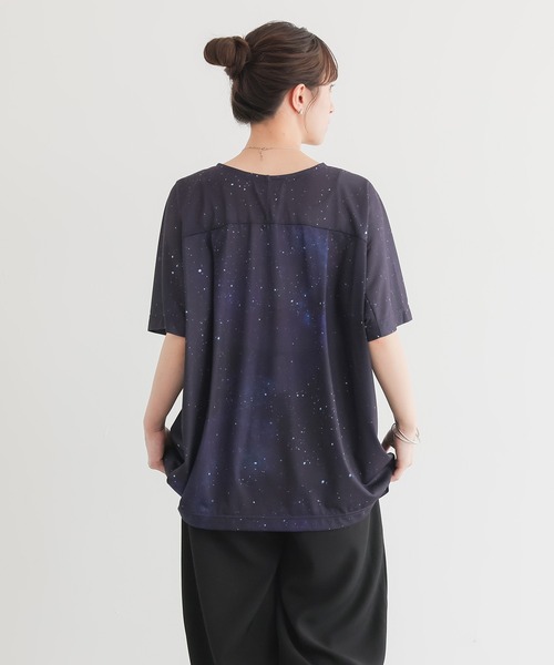 n'OrLABEL(ノアールレーベル)の「『コスモ柄プリントTシャツ』(Tシャツ/カットソー・レディース・ネイビー・FREE)」の18枚目の写真