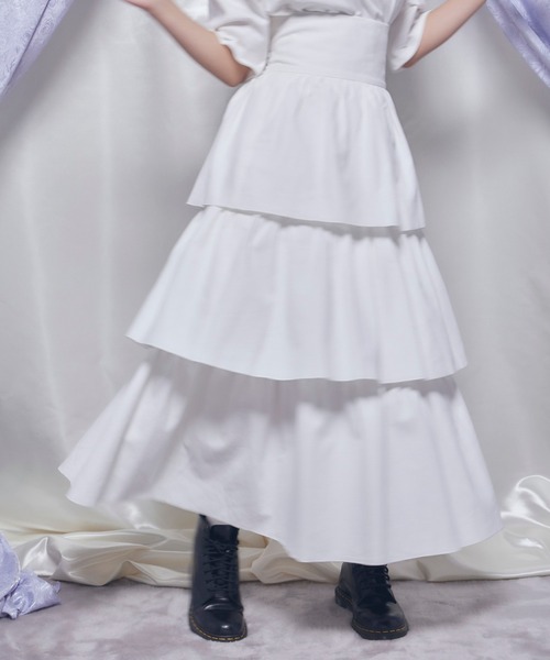 Romansual（ロマンシュアル）の「Romansual/ボリュームティアードハイウエストロングスカート（スカート・レディース・ホワイト/ブラック・SMALL/MEDIUM）」の4枚目の写真