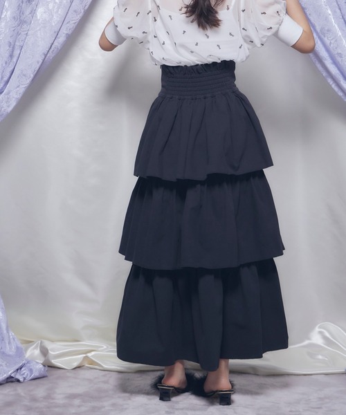 Romansual（ロマンシュアル）の「Romansual/ボリュームティアードハイウエストロングスカート（スカート・レディース・ホワイト/ブラック・SMALL/MEDIUM）」の9枚目の写真