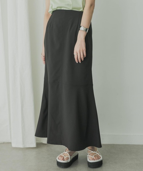 KBF+(ケービーエフプラス)の「KBF+ 切替マーメイドスカート(スカート・レディース・ブルー/ブラック/ベージュ・38)」の12枚目の写真