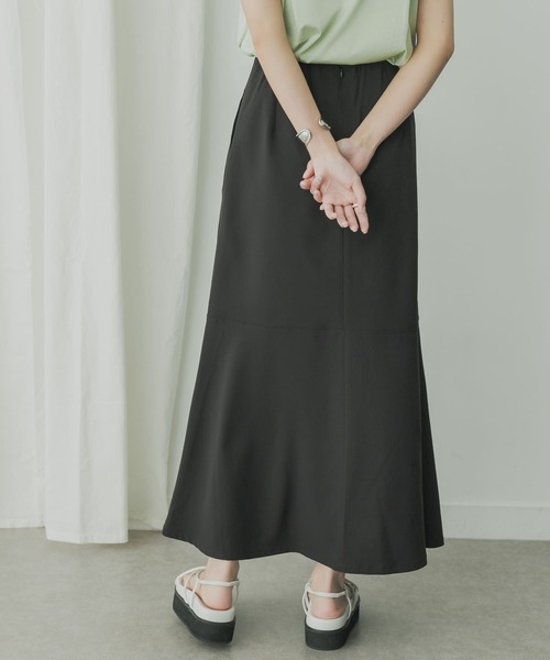 KBF+(ケービーエフプラス)の「KBF+ 切替マーメイドスカート(スカート・レディース・ブルー/ブラック/ベージュ・38)」の13枚目の写真