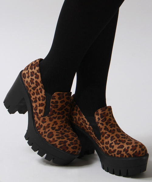 WEGO(ウィゴー)の「WEGO/タンクヒールブーティ(ブーティ・レディース・ブラック/その他1/ホワイト・MEDIUM/LARGE)」の1枚目の写真