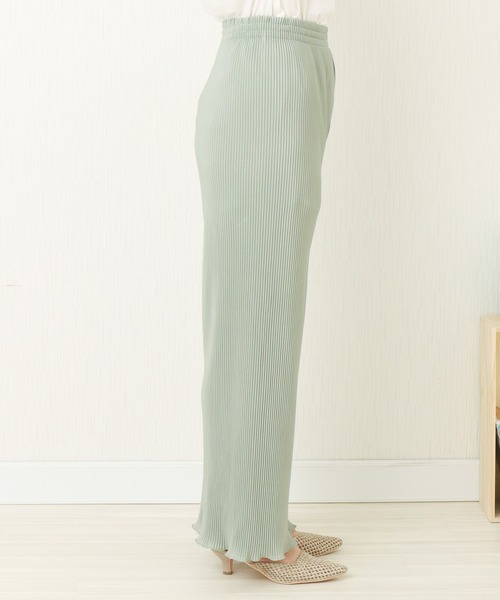 libelle more（リベル モア）の「裾メロー　クリスタルプリーツパンツ（その他パンツ・レディース・グレイッシュベージュ/ミント/ライトグレー/ブラック・L/M）」の15枚目の写真