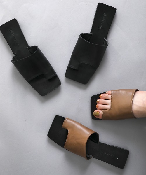 Bou Jeloud（ブージュルード）の「スクエアトゥートングサンダル（サンダル・レディース・ブラック/キャメル・M/L）」の3枚目の写真