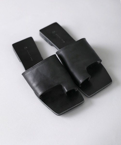 Bou Jeloud（ブージュルード）の「スクエアトゥートングサンダル（サンダル・レディース・ブラック/キャメル・M/L）」の13枚目の写真