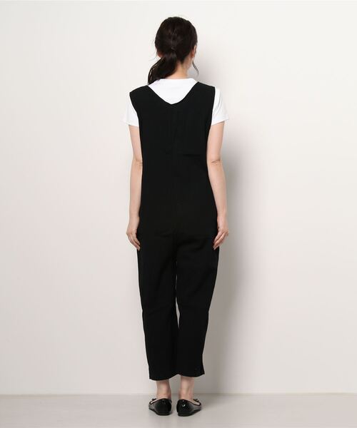 MAISON DE THERESE（メゾン ド テレーズ）の「Vネックワイドサロペットパンツ（サロペット/オーバーオール・レディース・ブラック/ライトベージュ・M/L/S）」の3枚目の写真